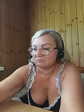 Snapshot of White-Chocolatte chatting on 07-01-26, 07:32 White-Chocolatte online show from 07-01-26, 07:32