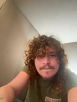 Snapshot of Bbyboybttm chatting on 04-11-26, 10:08 Bbyboybttm online show from 04-11-26, 10:08