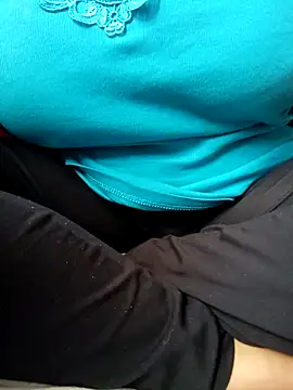 Snapshot of Myamur chatting on 04-07-26, 02:28 Myamur online show from 04-07-26, 02:28