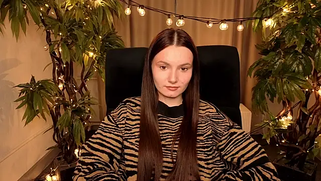 Snapshot of MarieFuller chatting on 04-08-26, 11:54 MarieFuller online show from 04-08-26, 11:54