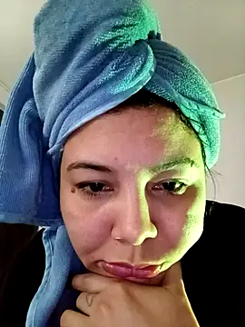 Lcamilagarcia online show from 05-01-26, 04:44