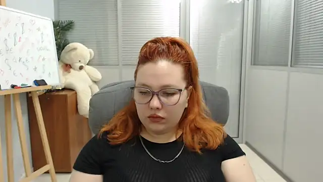 Snapshot of Aillia-Rous chatting on 06-23-26, 06:33 Aillia-Rous online show from 06-23-26, 06:33