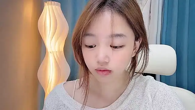Lilababy00 online show from 06-18-26, 04:02