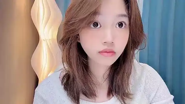 Lilababy00 online show from 06-18-26, 10:52