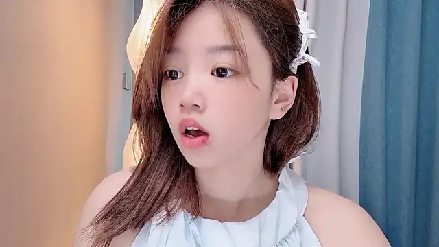 Lilababy00 online show from 06-19-26, 01:43