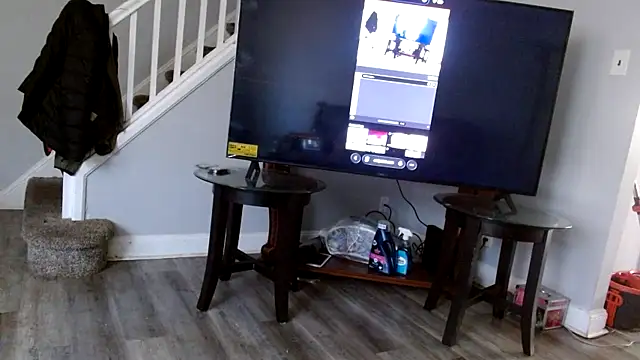 Snapshot of mrbeatit00 chatting on 04-08-26, 07:14 mrbeatit00 online show from 04-08-26, 07:14