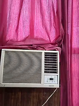 Snapshot of cute_dimple0 chatting on 04-30-26, 10:43 cute dimple0 online show from 04-30-26, 10:43