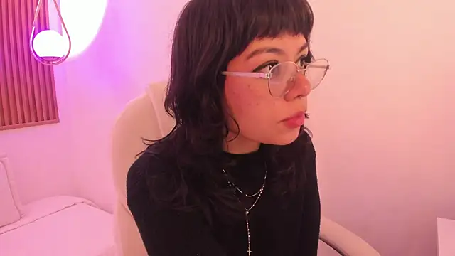 Snapshot of ghostmila chatting on 04-11-26, 03:44 ghostmila online show from 04-11-26, 03:44