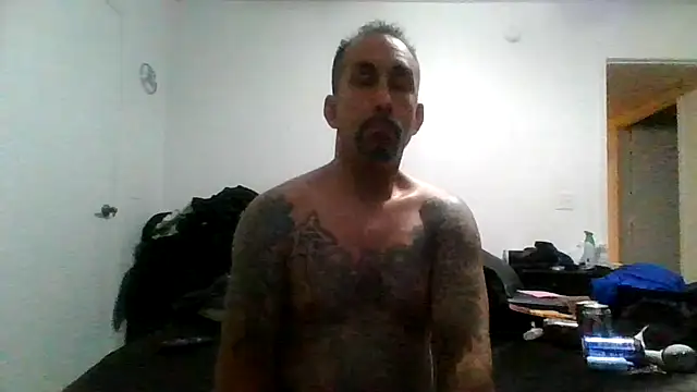 Snapshot of tenser59 chatting on 04-28-26, 02:44 tenser59 online show from 04-28-26, 02:44