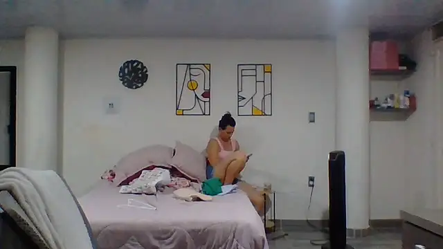 Snapshot of valery_fitt chatting on 06-13-26, 02:09 valery fitt online show from 06-13-26, 02:09