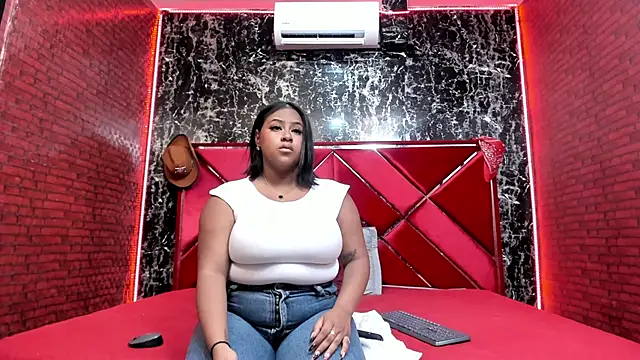 Luu Adams online show from 05-10-26, 07:19