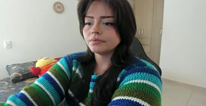 Snapshot of _iamrousie_ chatting on 05-13-26, 02:03 iamrousie online show from 05-13-26, 02:03