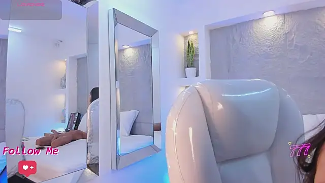 NicolSantos online show from 07-09-26, 11:47