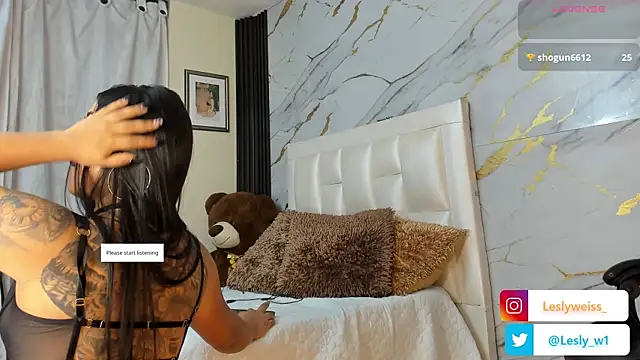 lesly1w online show from 06-15-26, 11:45