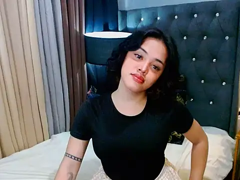 yhanachoii online show from 06-18-26, 02:10