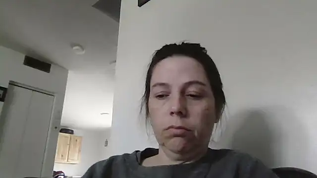 lily1982 online show from 05-08-26, 07:19
