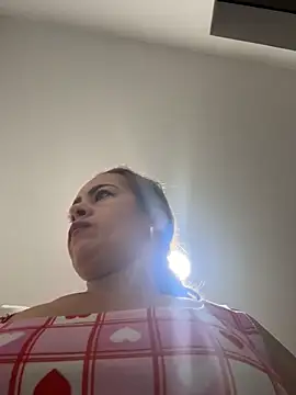 Natigoonzalez online show from 06-09-26, 02:50