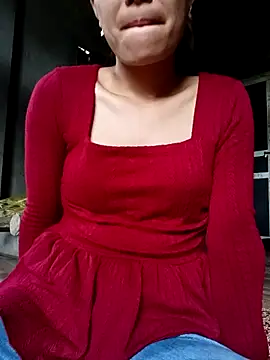 Snapshot of mia0033 chatting on 04-28-26, 02:27 mia0033 online show from 04-28-26, 02:27