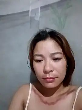 Snapshot of mia0033 chatting on 05-15-26, 10:06 mia0033 online show from 05-15-26, 10:06