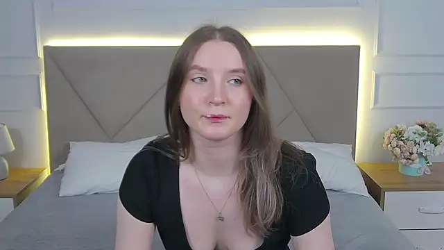 ArianaMilss online show from 05-13-26, 10:45