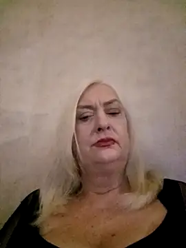 Julia20X online show from 04-25-26, 04:48