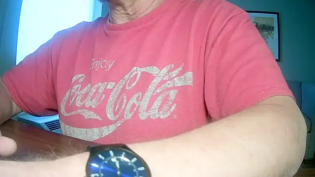 Snapshot of ilundercover chatting on 04-08-26, 11:32 ilundercover online show from 04-08-26, 11:32