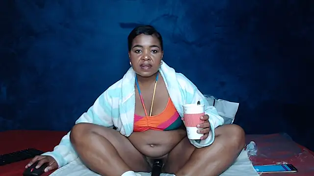 Snapshot of CaramelBaddie16 chatting on 06-05-26, 06:13 CaramelBaddie16 online show from 06-05-26, 06:13
