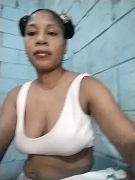 Snapshot of Lili-Sex chatting on 06-10-26, 02:05 Lili-Sex online show from 06-10-26, 02:05