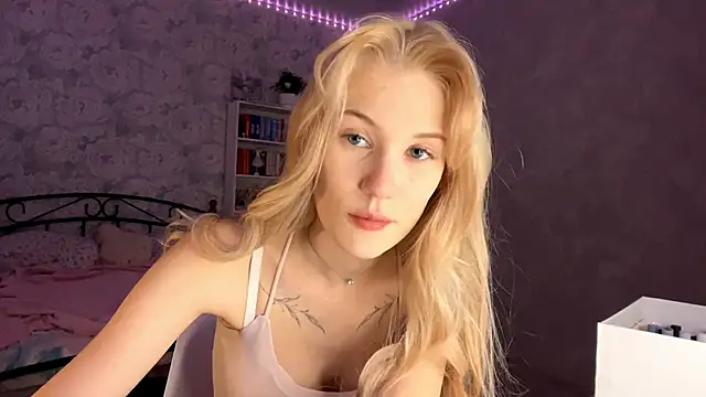 Snapshot of Ketris_Drewerses chatting on 04-11-26, 04:11 Ketris Drewerses online show from 04-11-26, 04:11