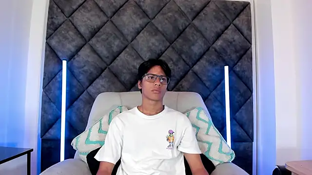 LiamKron online show from 05-25-26, 11:16