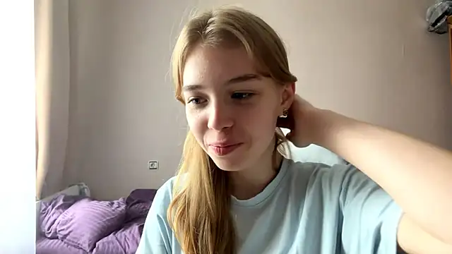 Snapshot of HebrewRiding chatting on 06-19-26, 07:34 HebrewRiding online show from 06-19-26, 07:34