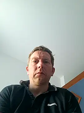 Snapshot of eifel6566 chatting on 08-08-26, 03:03 eifel6566 online show from 08-08-26, 03:03