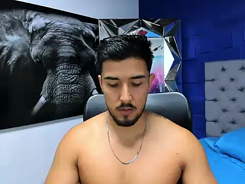 Snapshot of alangreek1 chatting on 06-06-26, 01:32 alangreek1 online show from 06-06-26, 01:32