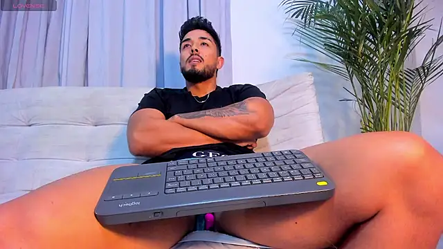 Snapshot of alangreek1 chatting on 07-20-26, 02:26 alangreek1 online show from 07-20-26, 02:26