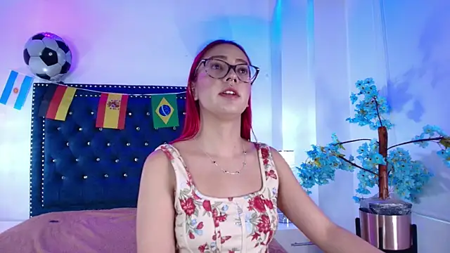 Snapshot of Amelie_adams chatting on 07-16-26, 11:05 Amelie adams online show from 07-16-26, 11:05