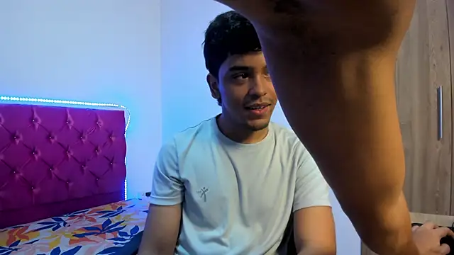 Snapshot of rynar_23 chatting on 04-09-26, 12:43 rynar 23 online show from 04-09-26, 12:43