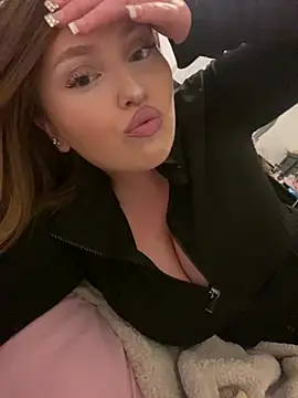 Snapshot of perfectbbprincess chatting on 04-13-26, 05:24 perfectbbprincess online show from 04-13-26, 05:24