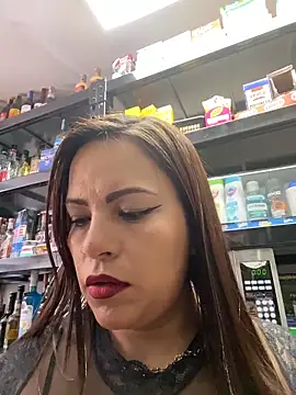 Snapshot of MIA_ROSSEEE chatting on 05-04-26, 01:51 MIA ROSSEEE online show from 05-04-26, 01:51