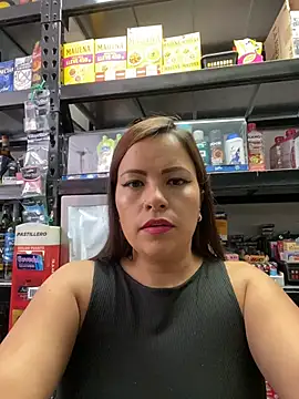 Snapshot of MIA_ROSSEEE chatting on 06-03-26, 02:33 MIA ROSSEEE online show from 06-03-26, 02:33