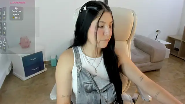 Celestee 21 online show from 04-16-26, 07:58