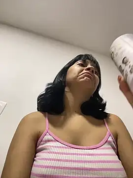 Snapshot of xoxo_anny chatting on 04-10-26, 11:26 xoxo anny online show from 04-10-26, 11:26