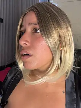 Snapshot of SamaraMontero chatting on 04-10-26, 02:50 SamaraMontero online show from 04-10-26, 02:50