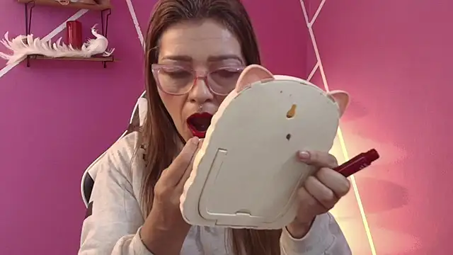 Snapshot of CarolMis_79 chatting on 06-05-26, 12:44 CarolMis 79 online show from 06-05-26, 12:44