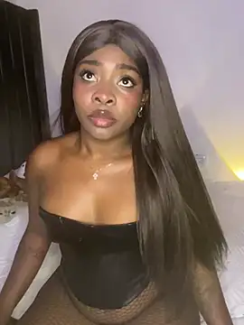 Coralqute online show from 04-11-26, 02:16