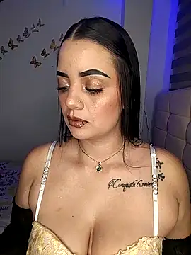 Luna scarllet8 online show from 04-23-26, 07:38