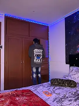 Snapshot of RoughDiamond_ chatting on 04-12-26, 10:31 RoughDiamond online show from 04-12-26, 10:31