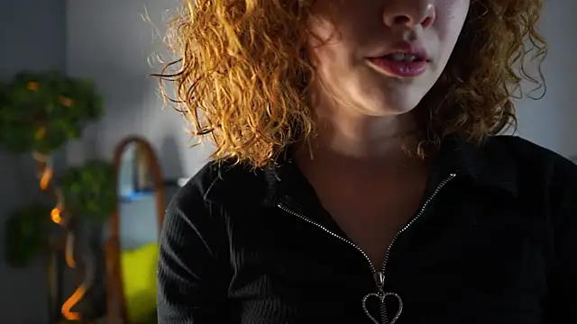 Snapshot of AgathaCarra chatting on 05-11-26, 01:39 AgathaCarra online show from 05-11-26, 01:39