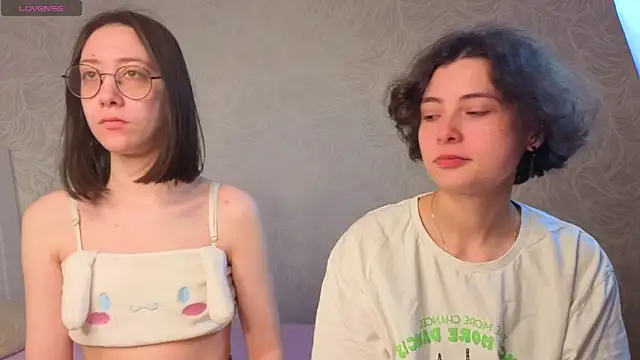 Snapshot of AllisonKierce chatting on 05-16-26, 03:03 AllisonKierce online show from 05-16-26, 03:03