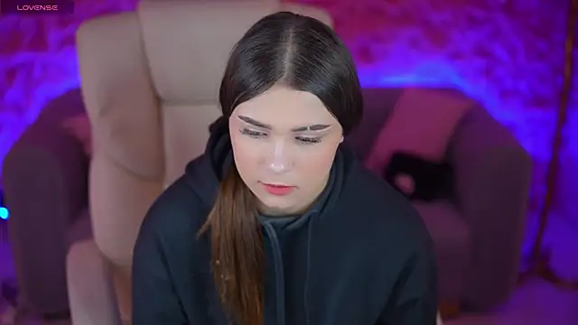 MeJessieDream online show from 04-18-26, 05:55