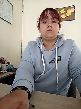 AliceScoot  online show from 05-07-26, 05:51